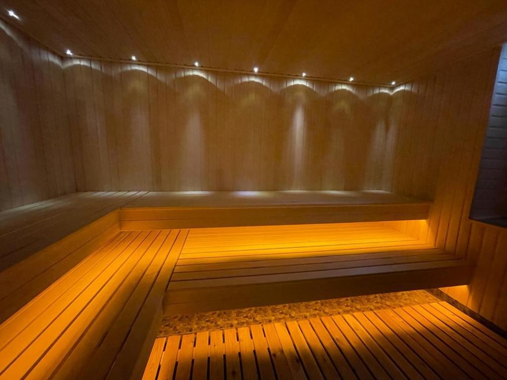 Barhat Hotel & Spa Тараз Экстерьер фото