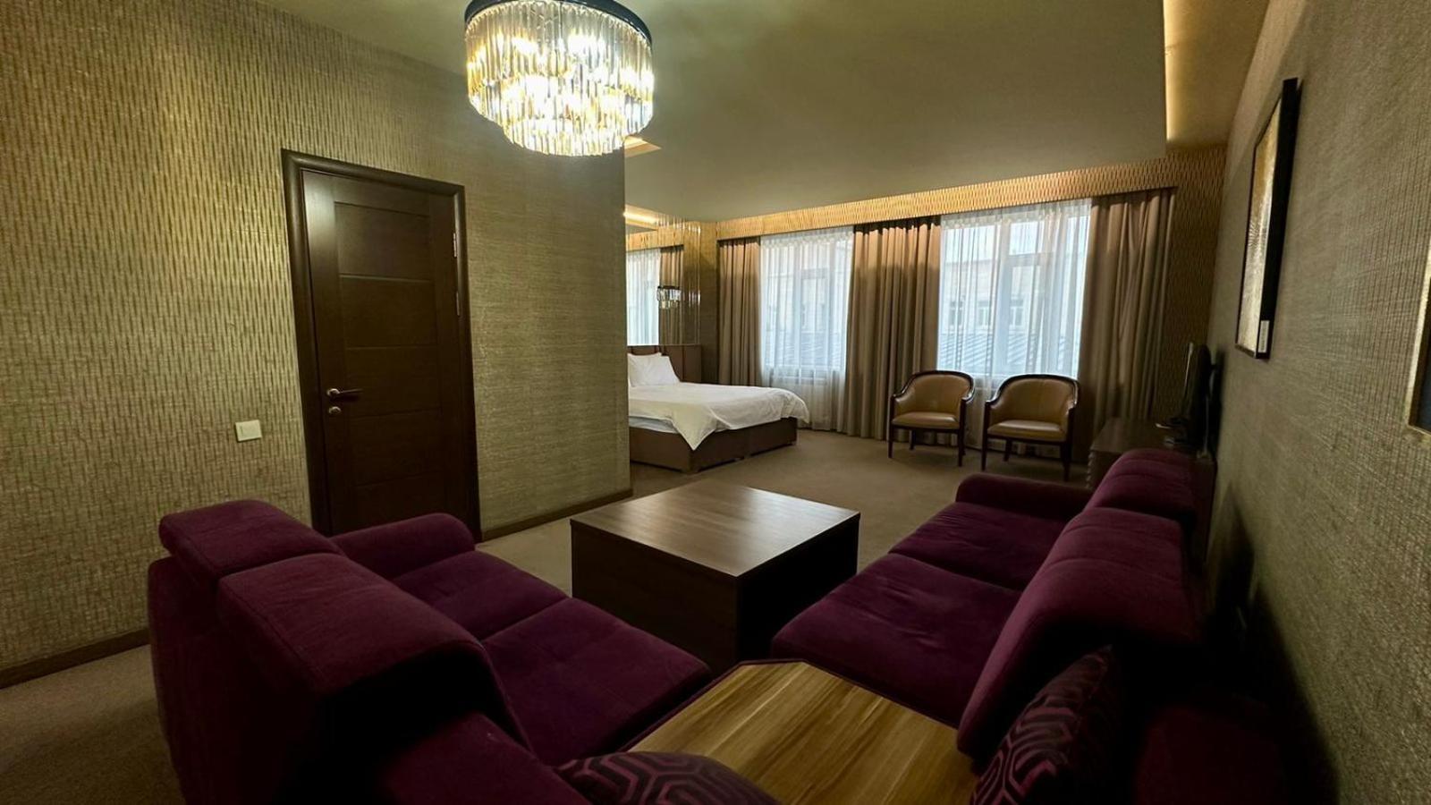 Barhat Hotel & Spa Тараз Экстерьер фото
